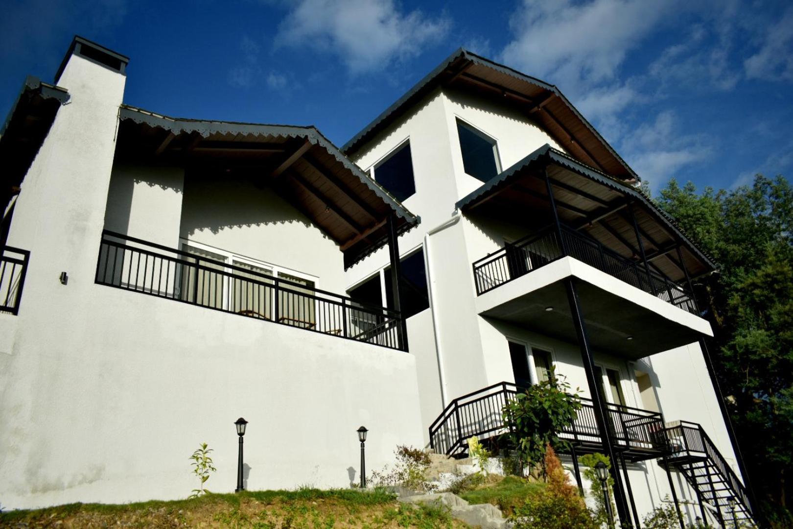 Rega Manivedya The Jungle Trail Resort Муктешвар Экстерьер фото